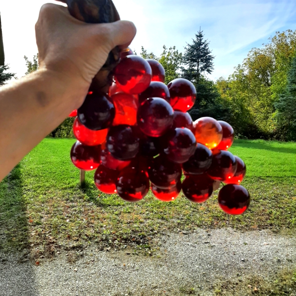 GORGEOUS!! RARE. Large vintage lucite grapes.
